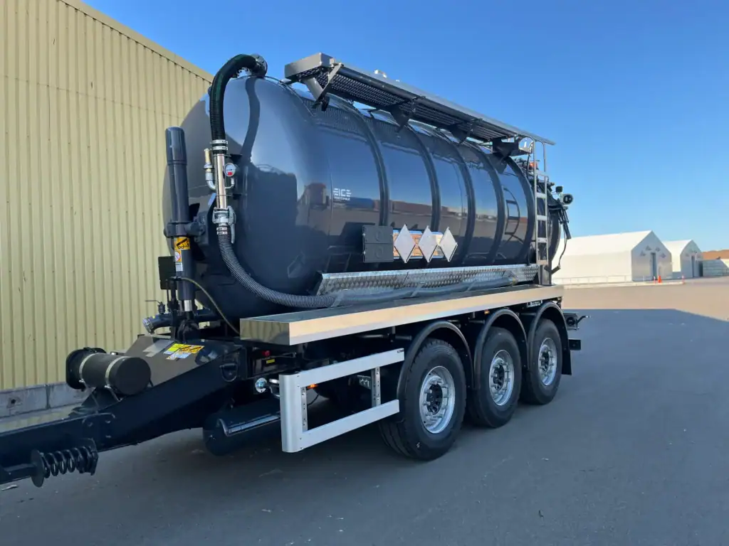 Miljøvennlig tankbil for transport av farlige væsker.